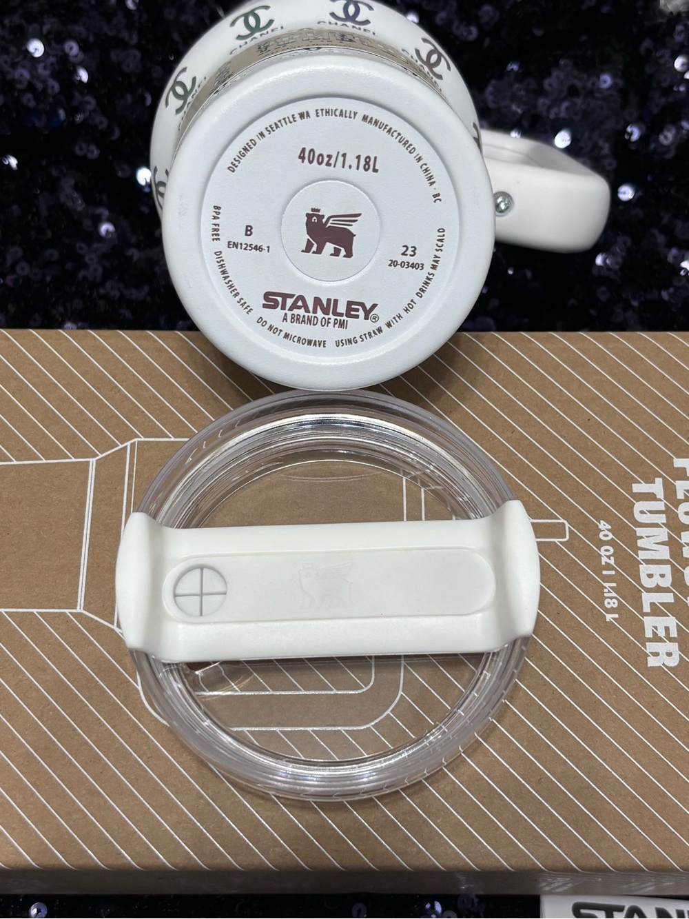 White/irisdecent 40oz Tumbler - Picture 4 of 5